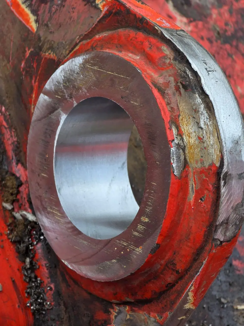 Finished bore cut square and clean in a heavy casting